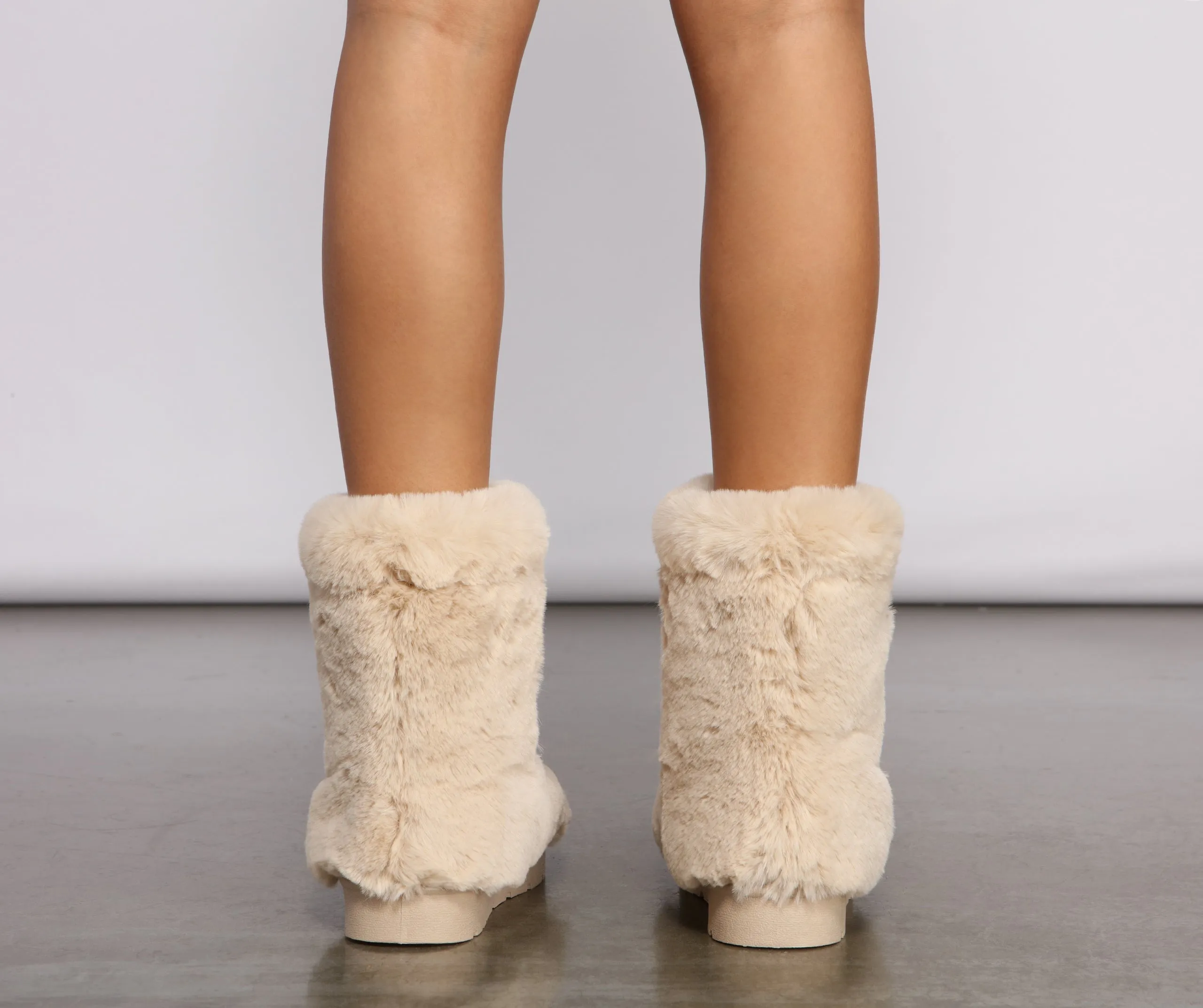 Cozy and Chic Sherpa Booties