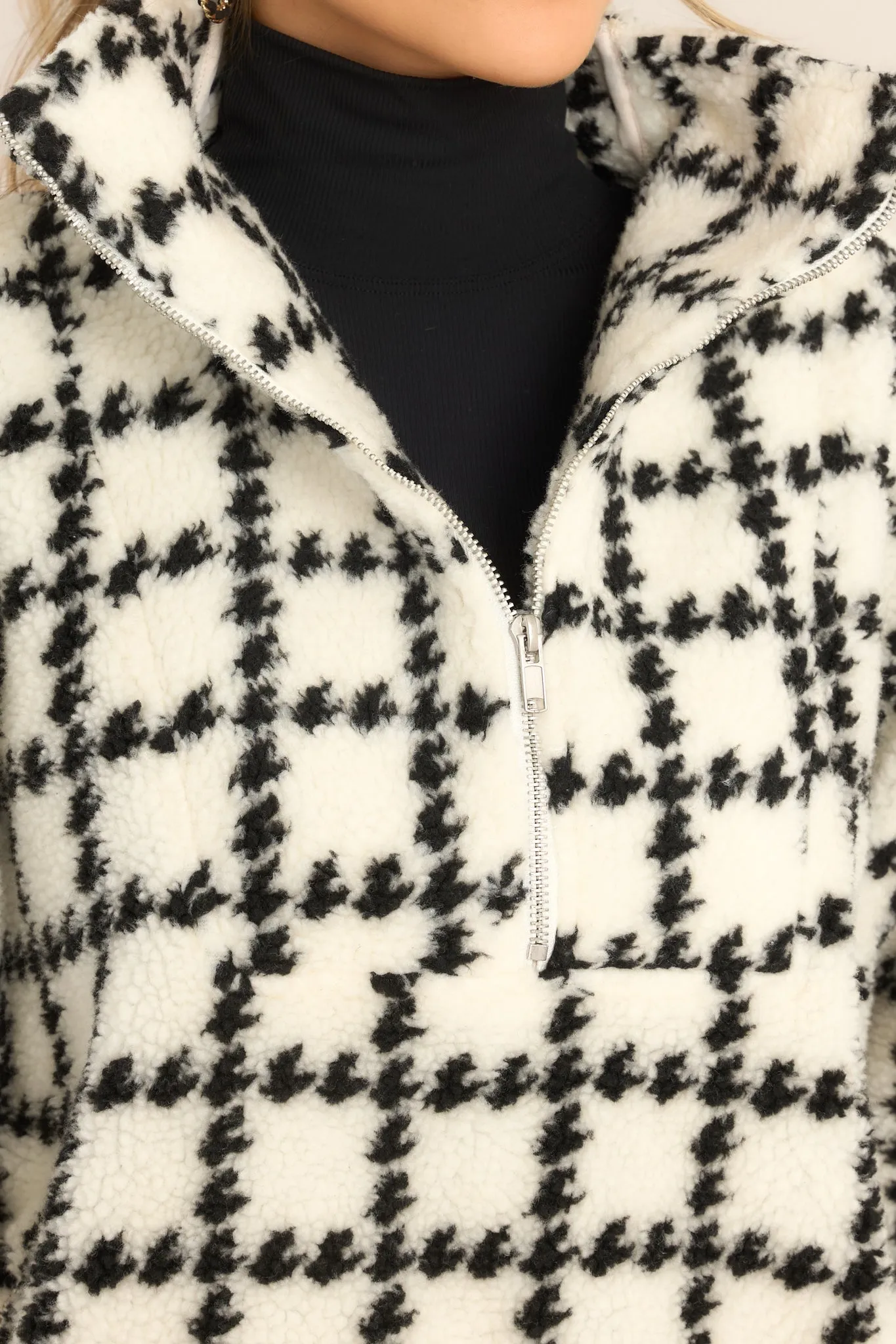 Don't Bother Black & White Houndstooth Pullover