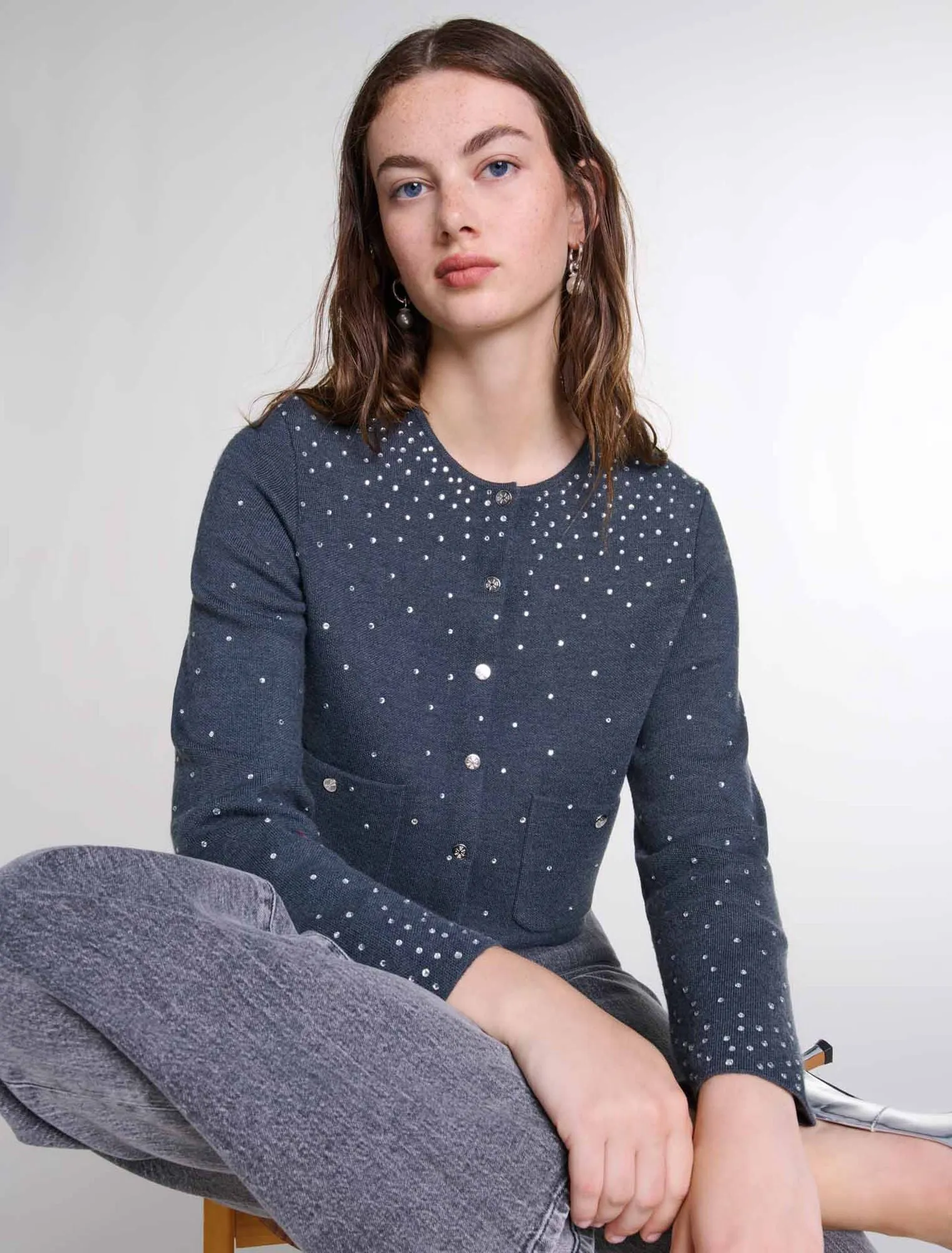 Knitted jumper with rhinestones